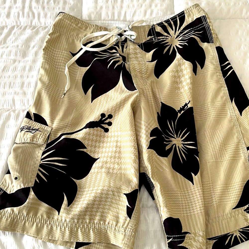 Billabong size 30 men’s board shorts. Gently used